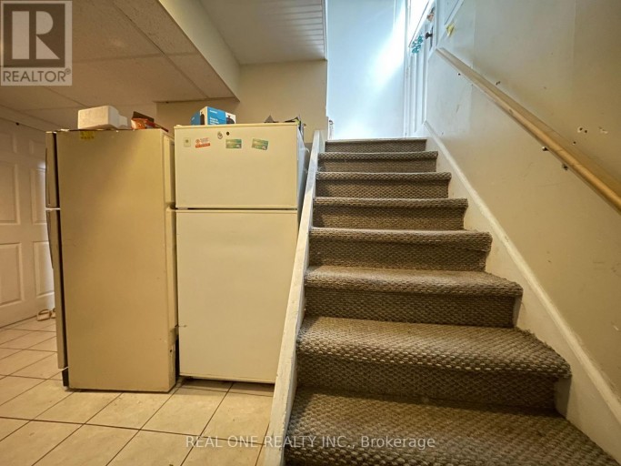 35 BOWMAN (B) STREET, Hamilton (Ainslie Wood), Ontario, L8S2T4