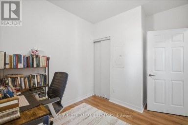 102 - 70 STEWART STREET Oakville (CO Central) Ontario photo 4