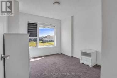 36 PREST WAY Centre Wellington (Fergus) Ontario photo 11