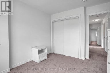 36 PREST WAY Centre Wellington (Fergus) Ontario photo 12