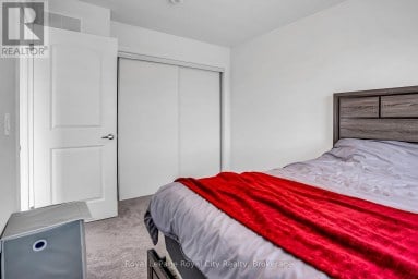 36 PREST WAY Centre Wellington (Fergus) Ontario photo 14