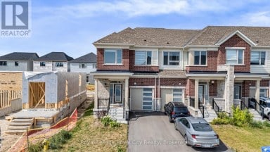 36 PREST WAY Centre Wellington (Fergus) Ontario photo 3
