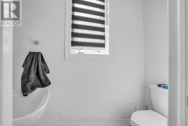 36 PREST WAY Centre Wellington (Fergus) Ontario photo 30