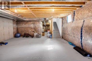 36 PREST WAY Centre Wellington (Fergus) Ontario photo 31