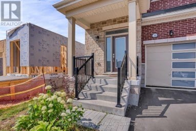 36 PREST WAY Centre Wellington (Fergus) Ontario photo 34