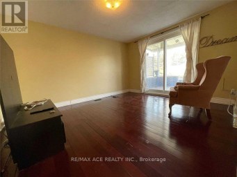 LOWER - 40 CAVEHILL CRESCENT Toronto (Wexford-Maryvale) Ontario photo 4