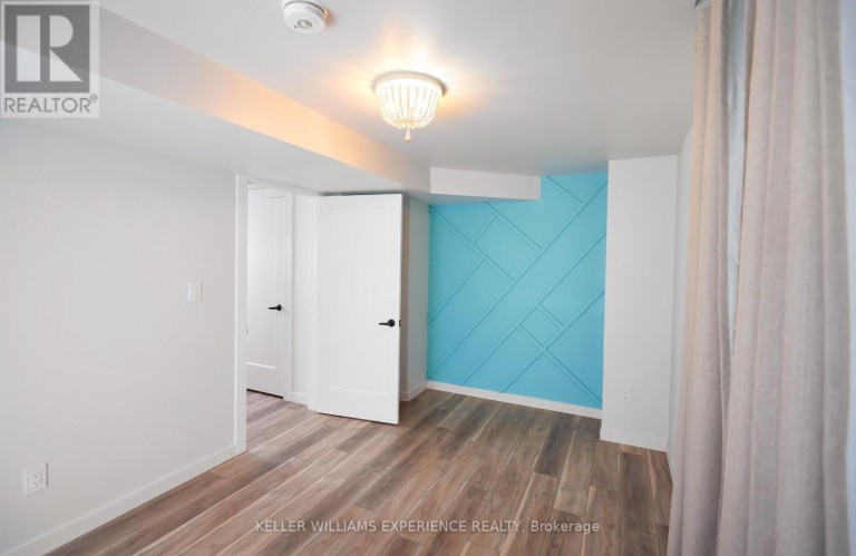43 DUNNETT DRIVE, Barrie (Ardagh), Ontario, L4N0J7