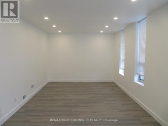747 GARYRAY DRIVE Toronto (Humber Summit) Ontario photo 2