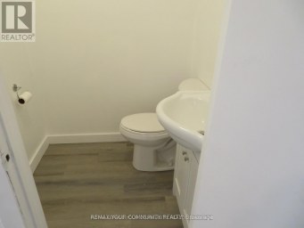 747 GARYRAY DRIVE Toronto (Humber Summit) Ontario photo 8