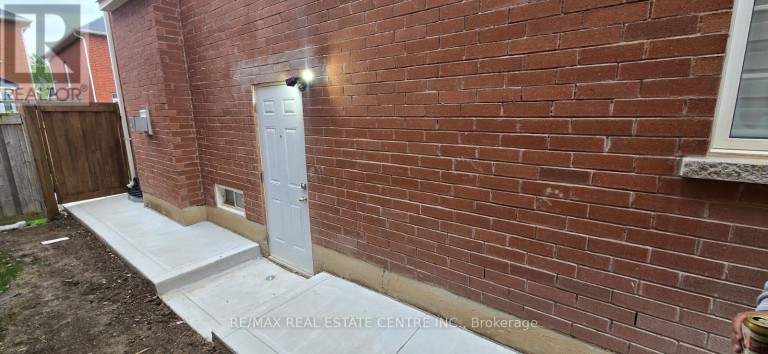 BSMT. - 389-1 NAIRN CIRCLE, Milton (SC Scott), Ontario, L9T8A5