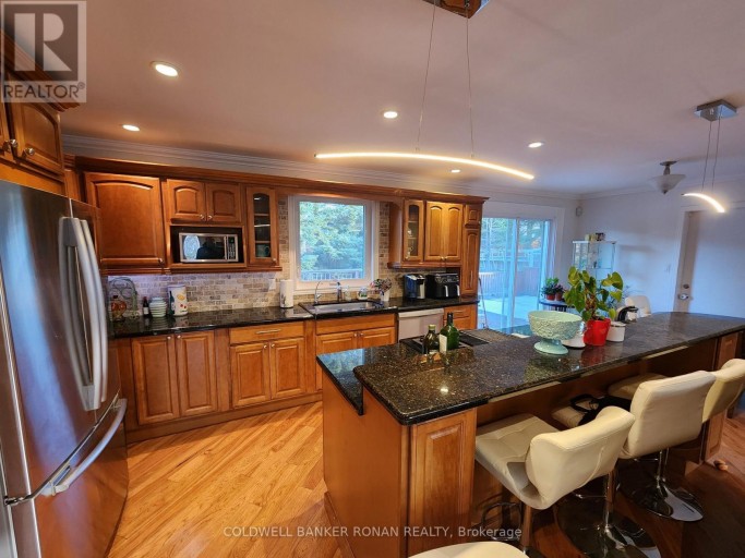 225 LIME KILN ROAD, Hamilton (Ancaster), Ontario, L9G3A9