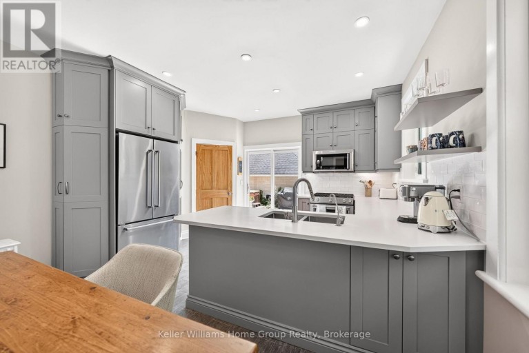 22 SOPHIA STREET, Centre Wellington (Elora/Salem), Ontario, N0B1S0