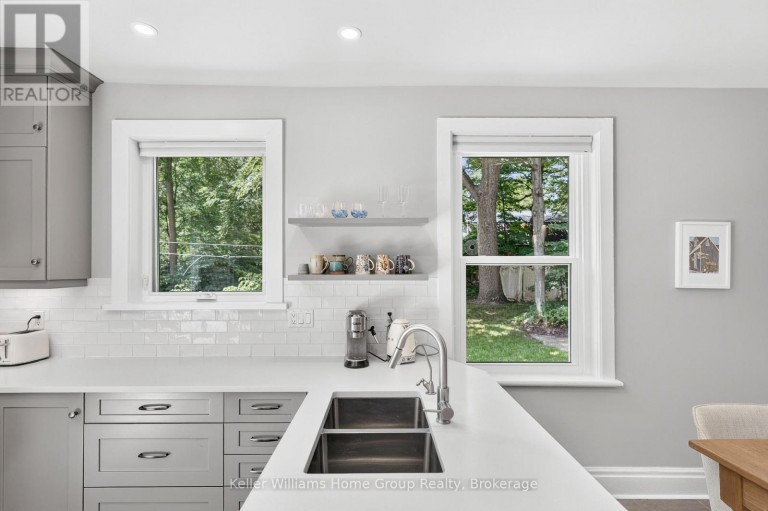 22 SOPHIA STREET, Centre Wellington (Elora/Salem), Ontario, N0B1S0