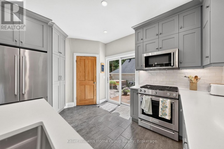 22 SOPHIA STREET, Centre Wellington (Elora/Salem), Ontario, N0B1S0
