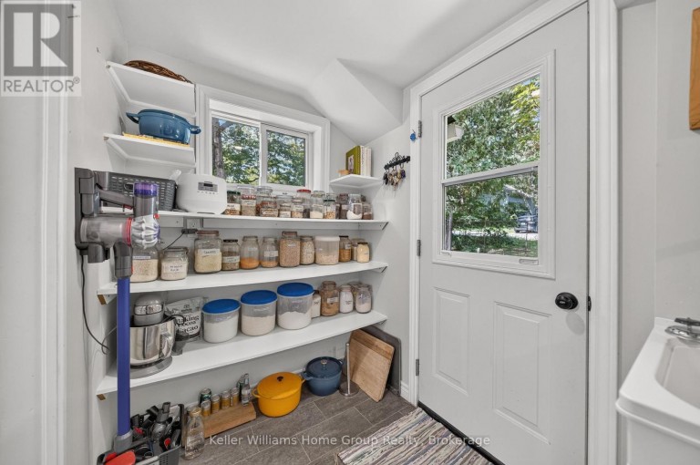 22 SOPHIA STREET, Centre Wellington (Elora/Salem), Ontario, N0B1S0