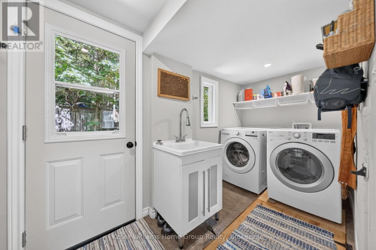 22 SOPHIA STREET, Centre Wellington (Elora/Salem), Ontario, N0B1S0