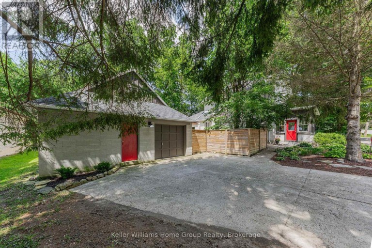 22 SOPHIA STREET, Centre Wellington (Elora/Salem), Ontario, N0B1S0
