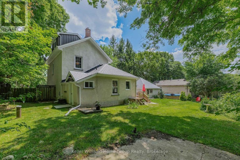 22 SOPHIA STREET, Centre Wellington (Elora/Salem), Ontario, N0B1S0