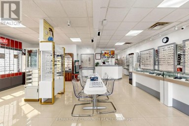 8181 YONGE STREET Markham (Royal Orchard) Ontario photo 11