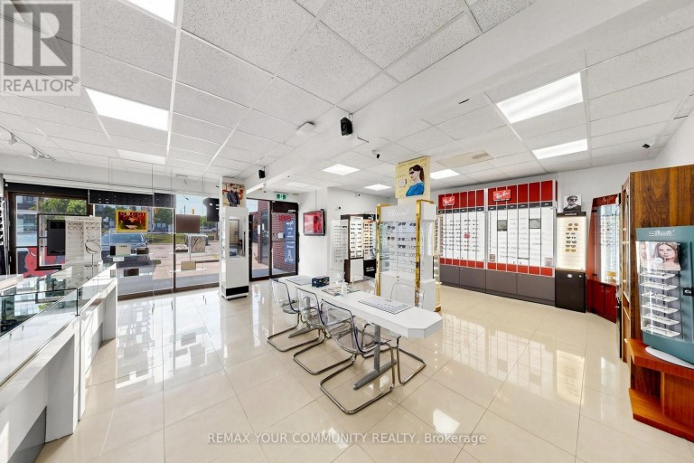 8181 YONGE STREET, Markham (Royal Orchard), Ontario, L3T2C6
