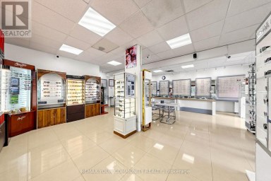 8181 YONGE STREET Markham (Royal Orchard) Ontario photo 18