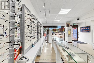 8181 YONGE STREET Markham (Royal Orchard) Ontario photo 8
