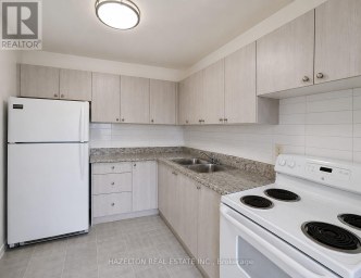 521 - 1901 MARTIN GROVE ROAD Toronto (Mount Olive-Silverstone-Jamestown) Ontario photo 5