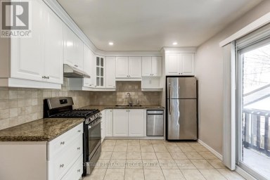 26 GRANDVILLE AVENUE Toronto (Rockcliffe-Smythe) Ontario photo 13