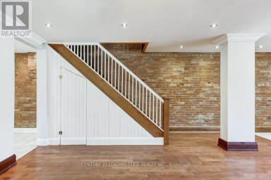 26 GRANDVILLE AVENUE Toronto (Rockcliffe-Smythe) Ontario photo 14