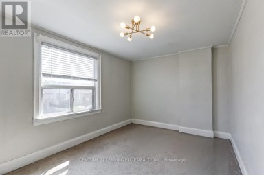 26 GRANDVILLE AVENUE Toronto (Rockcliffe-Smythe) Ontario photo 16