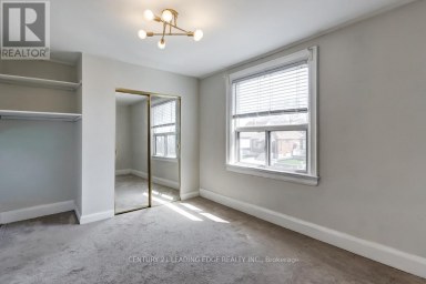 26 GRANDVILLE AVENUE Toronto (Rockcliffe-Smythe) Ontario photo 17