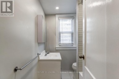 26 GRANDVILLE AVENUE Toronto (Rockcliffe-Smythe) Ontario photo 22
