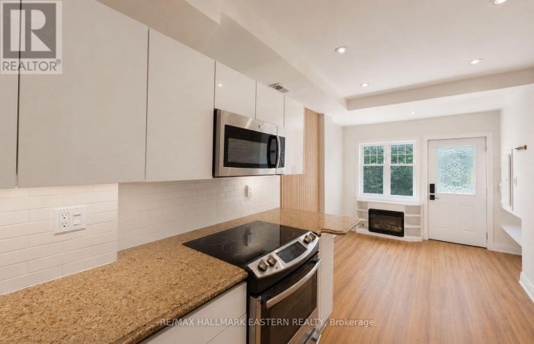 821 CRAVEN ROAD, Toronto (Greenwood-Coxwell), Ontario, M4L2Z7