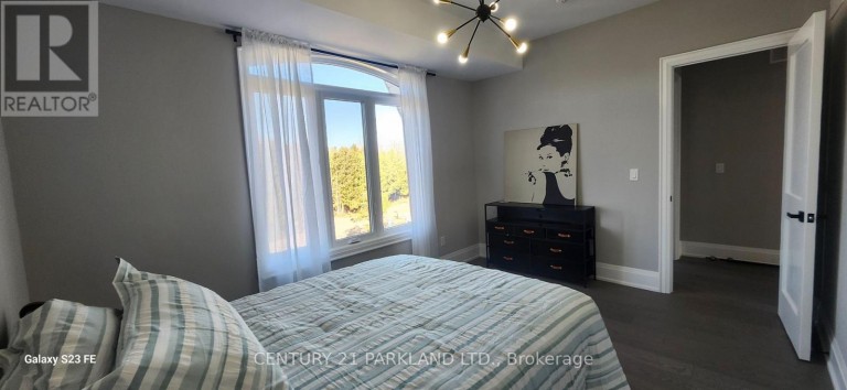 15 STANLEY AVENUE, Oro-Medonte, Ontario, L0L1T0