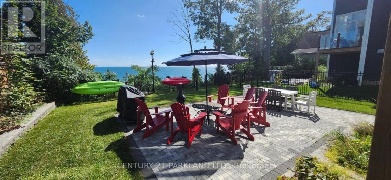15 STANLEY AVENUE, Oro-Medonte, Ontario, L0L1T0