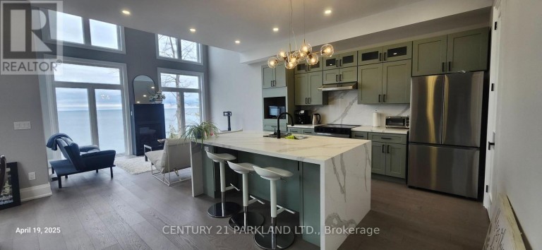 15 STANLEY AVENUE, Oro-Medonte, Ontario, L0L1T0