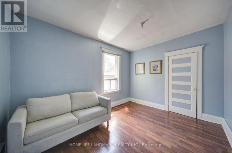 19 ARMSTRONG AVENUE, Toronto (Dovercourt-Wallace Emerson-Junction), Ontario, M6H1V9