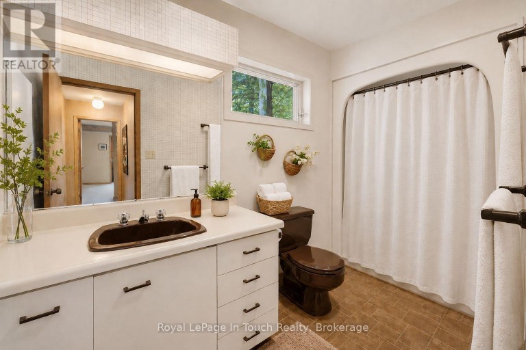 54 LACKIE CRESCENT, Tiny, Ontario, L0L2J0
