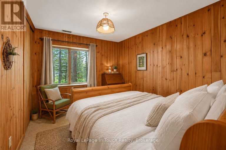 54 LACKIE CRESCENT, Tiny, Ontario, L0L2J0