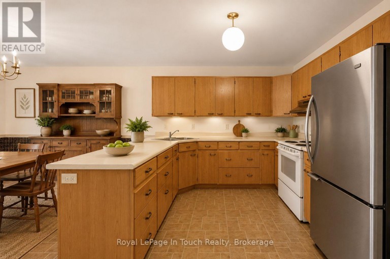 54 LACKIE CRESCENT, Tiny, Ontario, L0L2J0