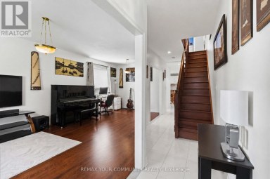 32 KIRKNEWTON ROAD Toronto (Caledonia-Fairbank) Ontario photo 4