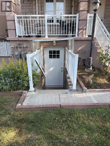 BSMT - 34 PETERBOROUGH AVENUE, Toronto (Corso Italia-Davenport), Ontario, M6H2K7