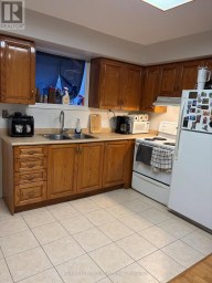 BSMT - 34 PETERBOROUGH AVENUE Toronto (Corso Italia-Davenport) Ontario photo 3