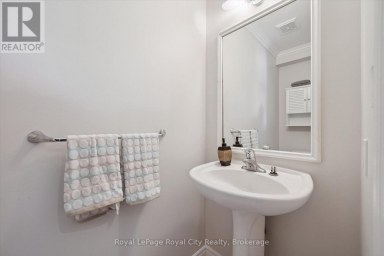 220 CARRINGTON DRIVE Guelph (Kortright West) Ontario photo 13
