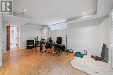220 CARRINGTON DRIVE Guelph (Kortright West) Ontario photo 23