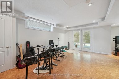 220 CARRINGTON DRIVE Guelph (Kortright West) Ontario photo 24