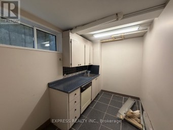 EAST BSMT - 8300 YONGE STREET Vaughan (Uplands) Ontario photo 3