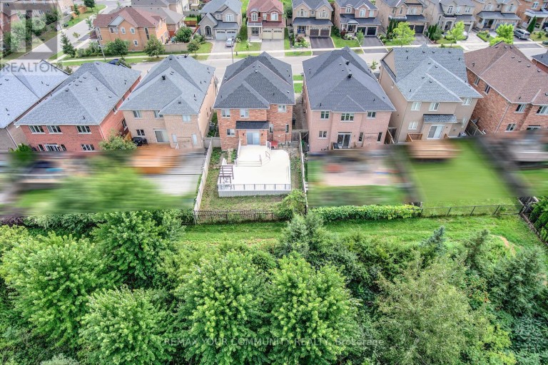 76 IVY GLEN DRIVE, Vaughan (Patterson), Ontario, L6A0P2