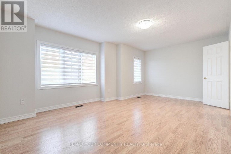 76 IVY GLEN DRIVE, Vaughan (Patterson), Ontario, L6A0P2
