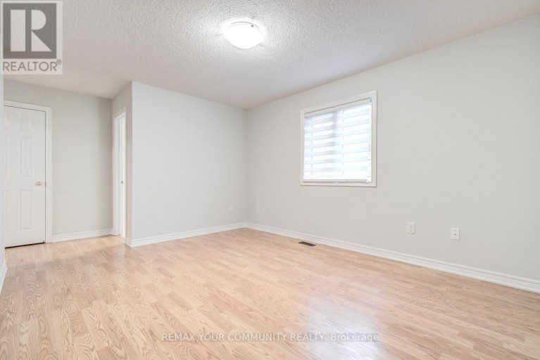 76 IVY GLEN DRIVE, Vaughan (Patterson), Ontario, L6A0P2
